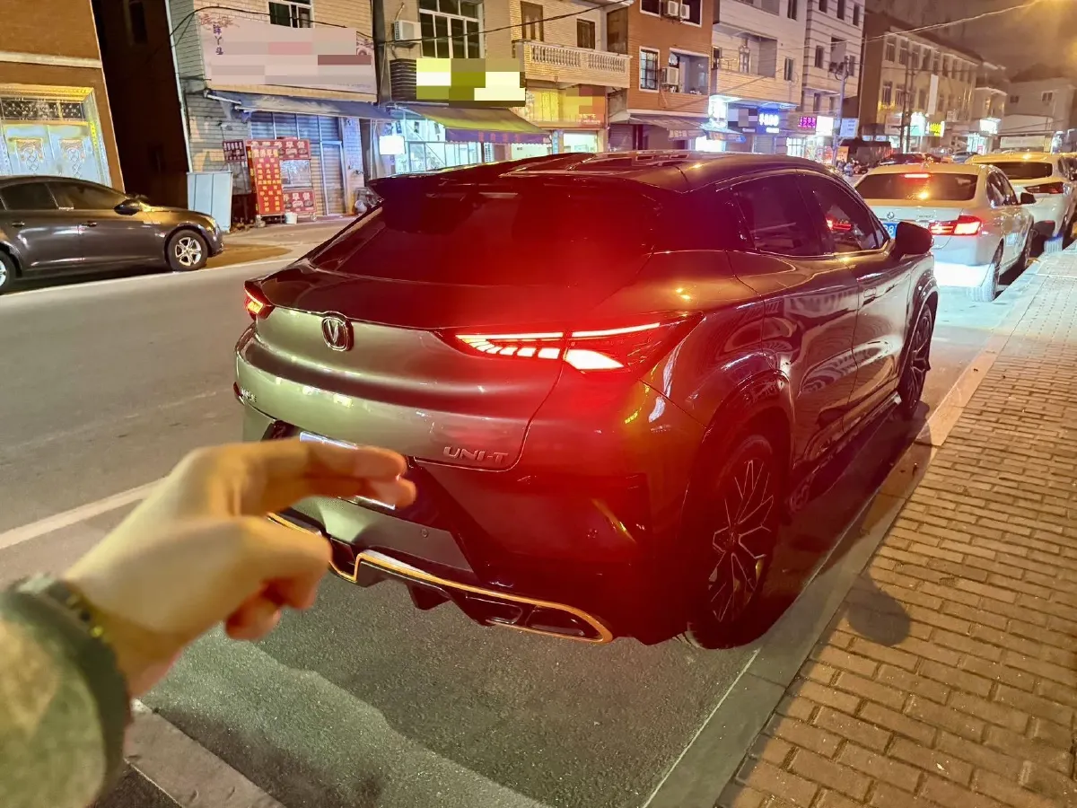 2022 ChangAn UNI-T 1.5T 188HP L4 7DCT,autocango,china used car exporter,china ev exporter,chinese used car exporter,chinese used ev exporter