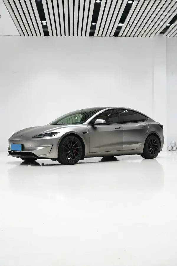 2024 Audi Q3 2.0T 220HP L4 7DCT