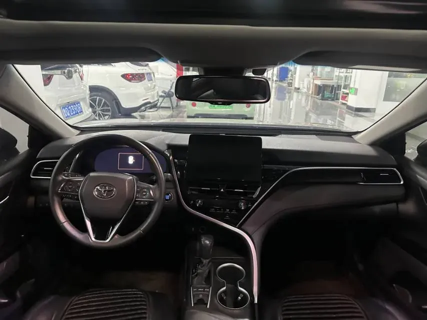 2021 Toyota Camry 2.5L 209HP L4 8AT,autocango,china used car exporter,china ev exporter,chinese used car exporter,chinese used ev exporter