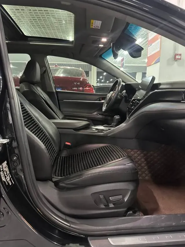 2021 Toyota Camry 2.5L 209HP L4 8AT,autocango,china used car exporter,china ev exporter,chinese used car exporter,chinese used ev exporter