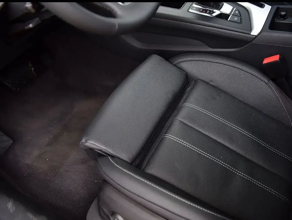 2020 Audi A4L 2.0T 190HP L4 7DCT,autocango,china used car exporter,china ev exporter,chinese used car exporter,chinese used ev exporter