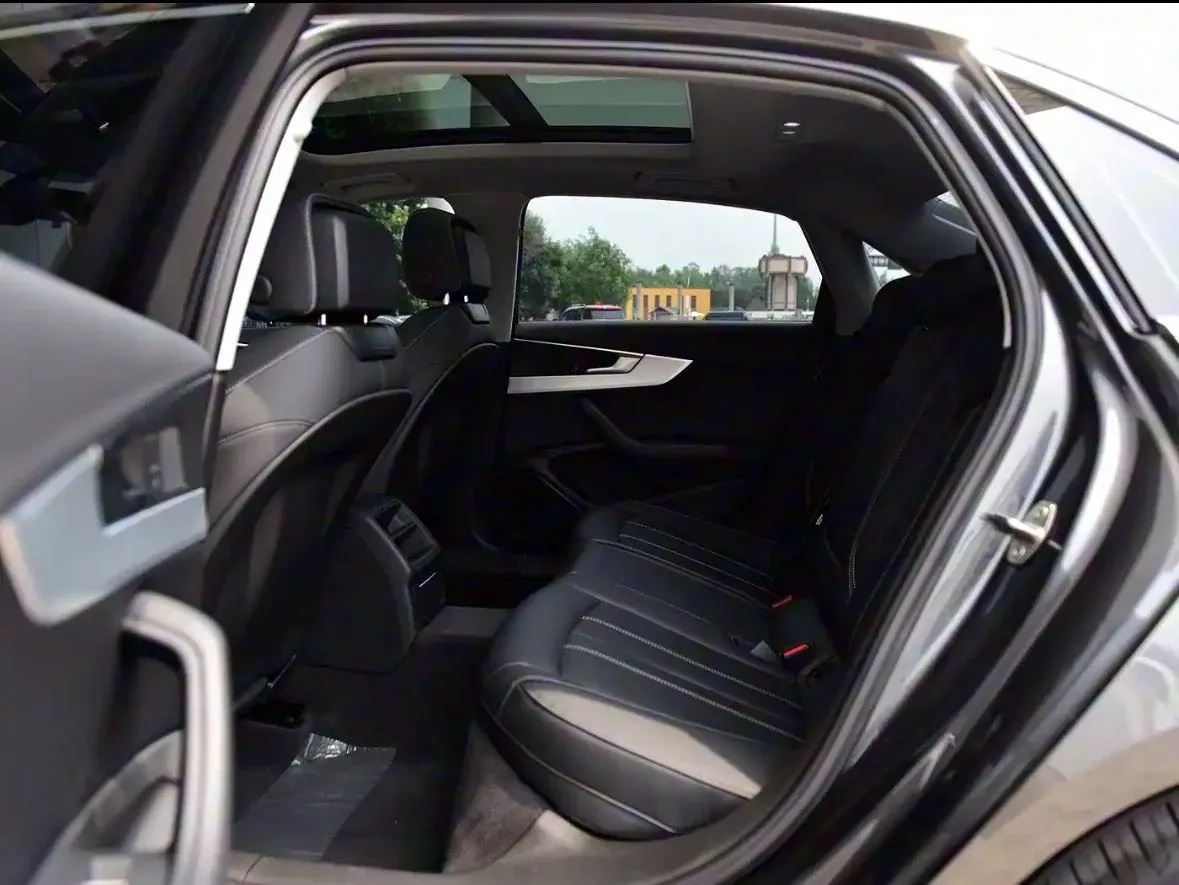 2020 Audi A4L 2.0T 190HP L4 7DCT,autocango,china used car exporter,china ev exporter,chinese used car exporter,chinese used ev exporter