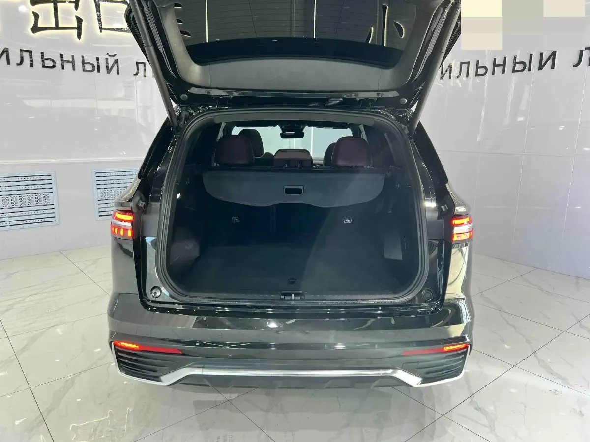 2021 Geely Monjaro 2.0T 238HP L4 8AT,autocango,china used car exporter,china ev exporter,chinese used car exporter,chinese used ev exporter
