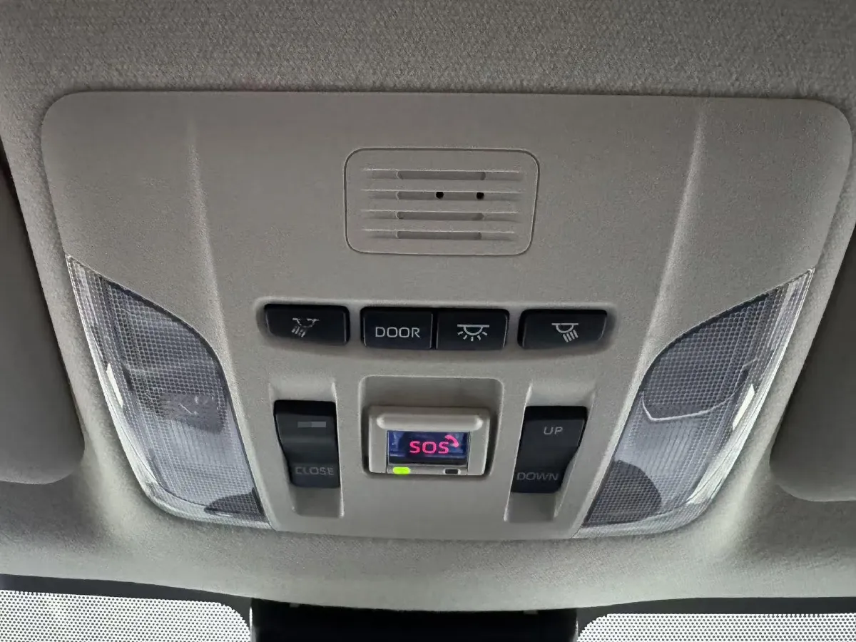 2021 Toyota Corolla 1.2T 116HP L4 CVT,autocango,china used car exporter,china ev exporter,chinese used car exporter,chinese used ev exporter