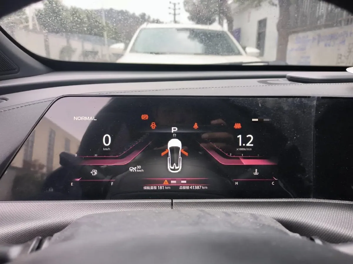 2020 ChangAn UNI-T 1.5T 180HP L4 7DCT,autocango,china used car exporter,china ev exporter,chinese used car exporter,chinese used ev exporter