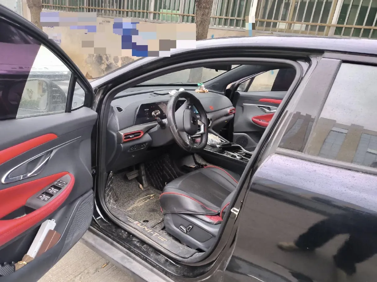 2020 ChangAn UNI-T 1.5T 180HP L4 7DCT,autocango,china used car exporter,china ev exporter,chinese used car exporter,chinese used ev exporter