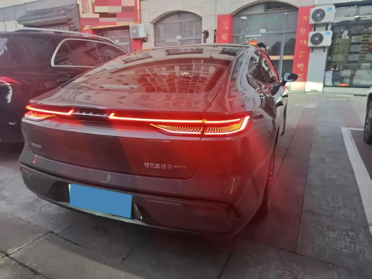 2025 Geely Galaxy Starshine 8 1.5L 112HP L4 1DHT PHEV,autocango,china used car exporter,china ev exporter,chinese used car exporter,chinese used ev exporter