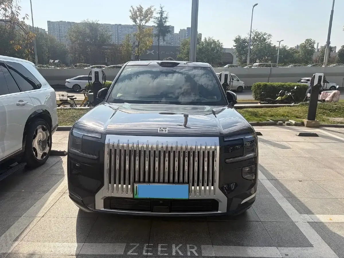 2025 Zeekr 9X 2.0T 279HP L4 1DHT PHEV,autocango,china used car exporter,china ev exporter,chinese used car exporter,chinese used ev exporter