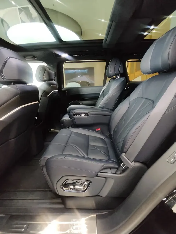 2025 Zeekr 9X 2.0T 279HP L4 1DHT PHEV,autocango,china used car exporter,china ev exporter,chinese used car exporter,chinese used ev exporter