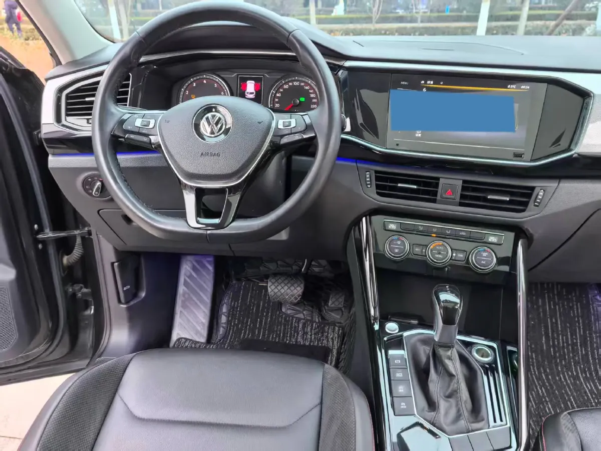 2020 Volkswagen Tharu 1.4T 150HP L4 7DCT,autocango,china used car exporter,china ev exporter,chinese used car exporter,chinese used ev exporter