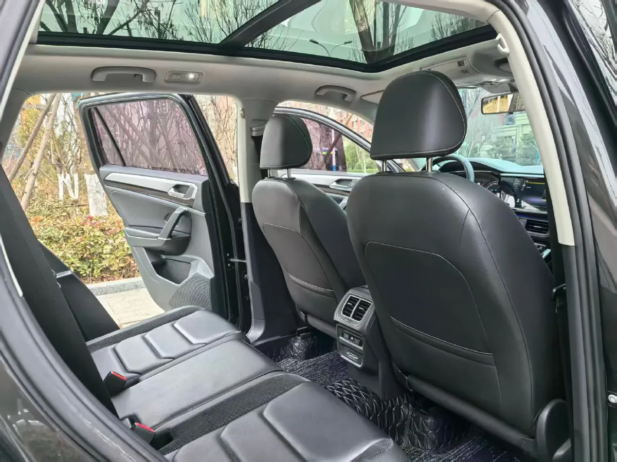 2020 Volkswagen Tharu 1.4T 150HP L4 7DCT,autocango,china used car exporter,china ev exporter,chinese used car exporter,chinese used ev exporter