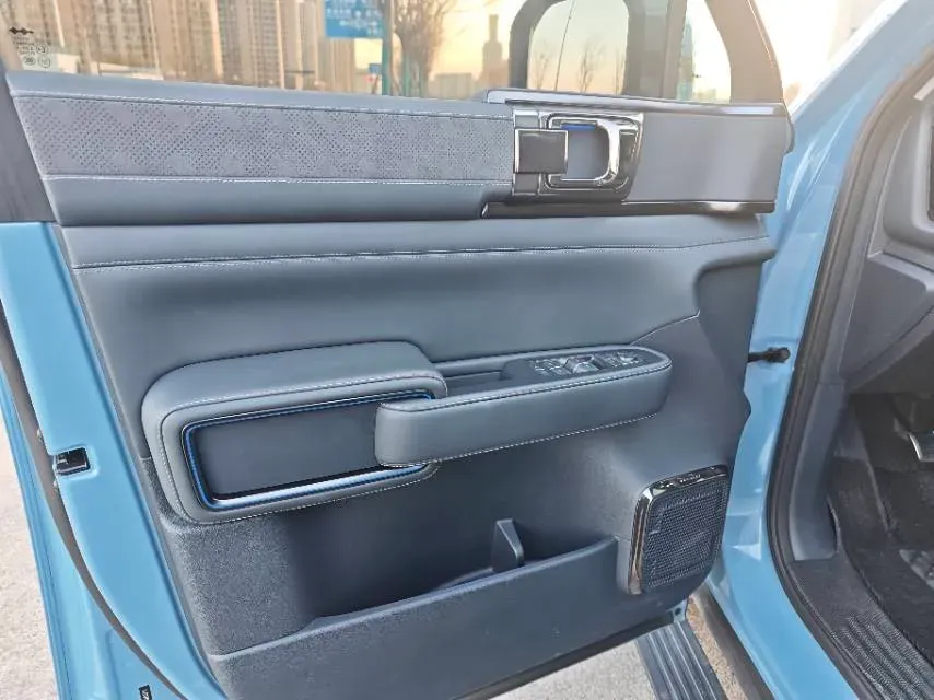 2023 FangChengBao Bao 5 1.5T 194HP L4 E-CVT PHEV 31.8KWH,autocango,china used car exporter,china ev exporter,chinese used car exporter,chinese used ev exporter