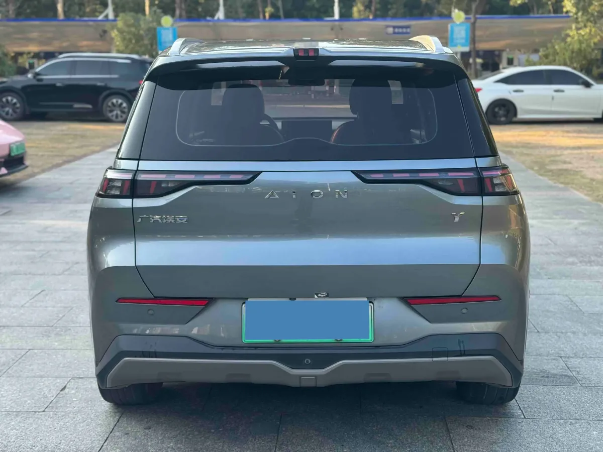 2022 Geely Okavango 1.8T 184HP L4 7DCT,autocango,china used car exporter,china ev exporter,chinese used car exporter,chinese used ev exporter