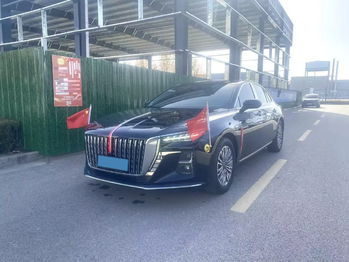 2023 HongQi H5 2.0T 224HP L4 8AT