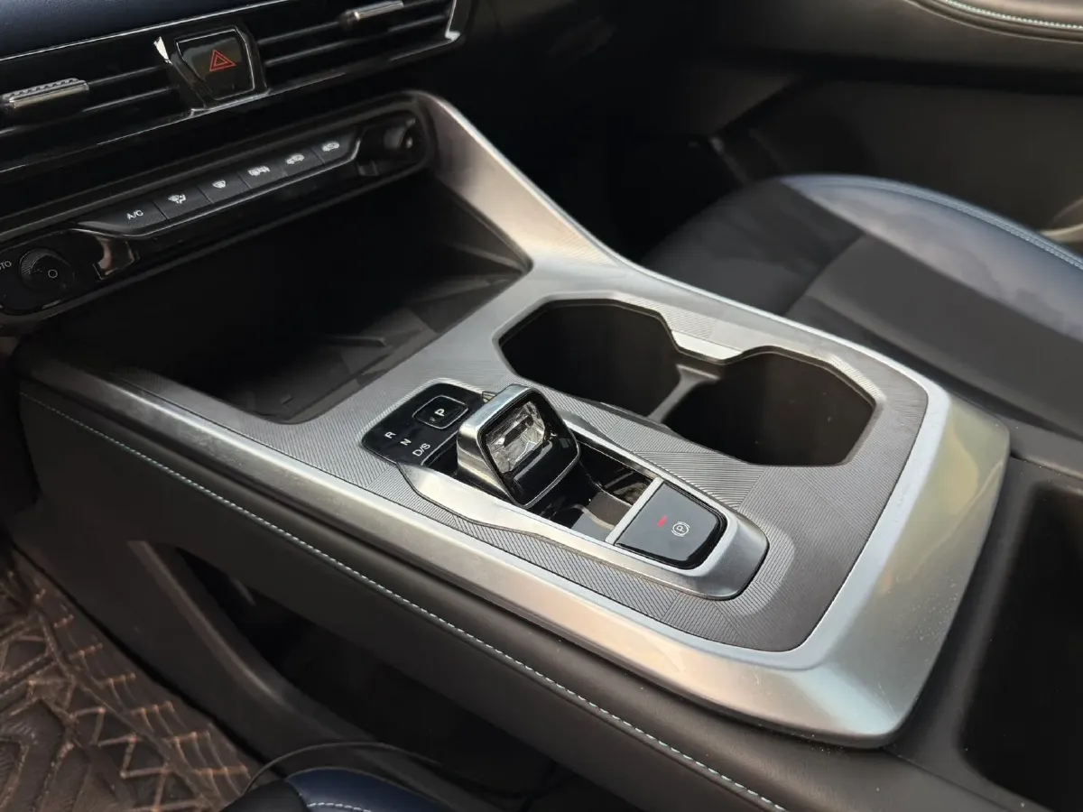 2023 GAC Trumpchi GS3 1.5T 177HP L4 7DCT,autocango,china used car exporter,china ev exporter,chinese used car exporter,chinese used ev exporter