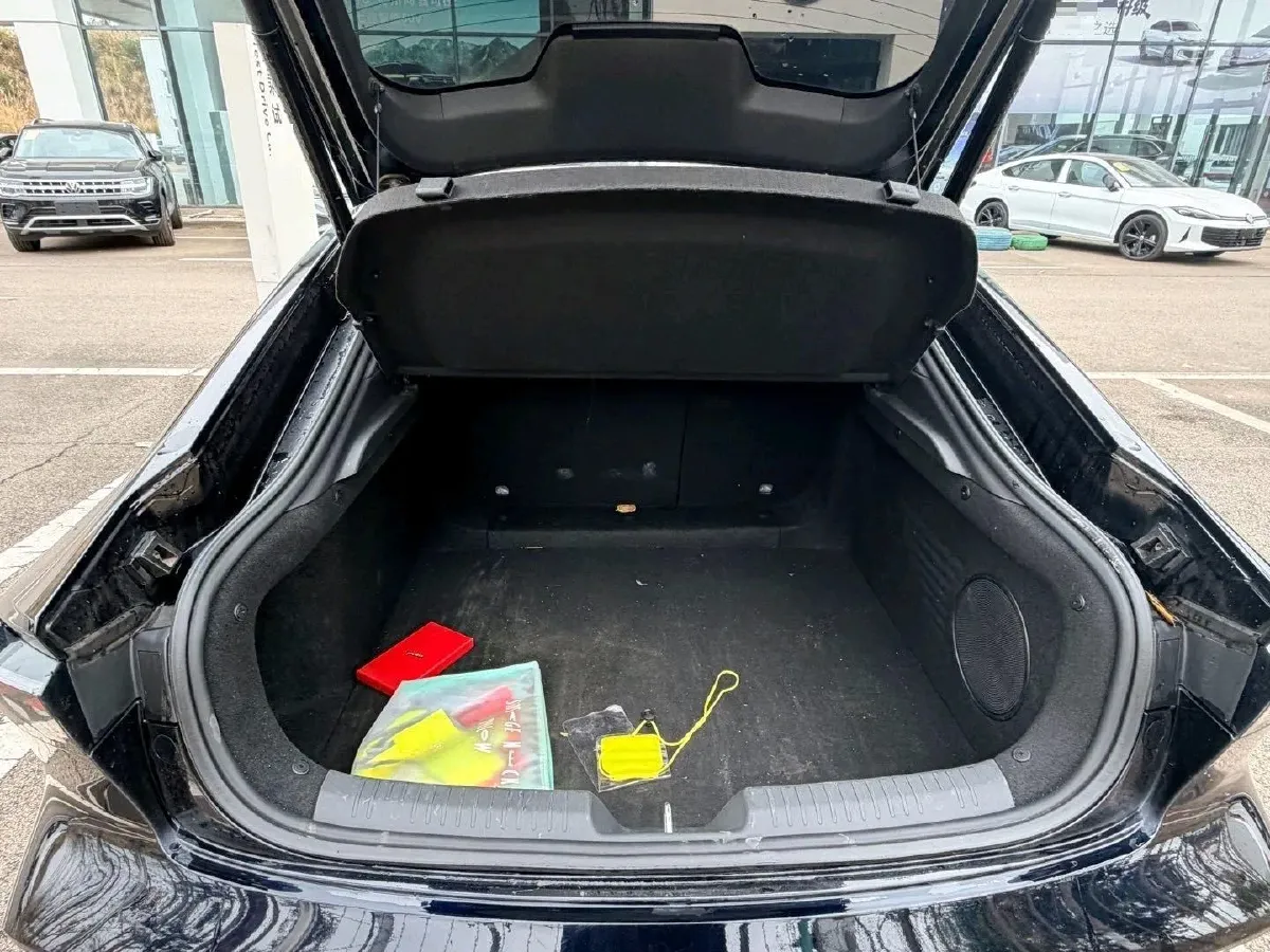 2022 ChangAn UNI-V 1.5T 188HP L4 7DCT,autocango,china used car exporter,china ev exporter,chinese used car exporter,chinese used ev exporter