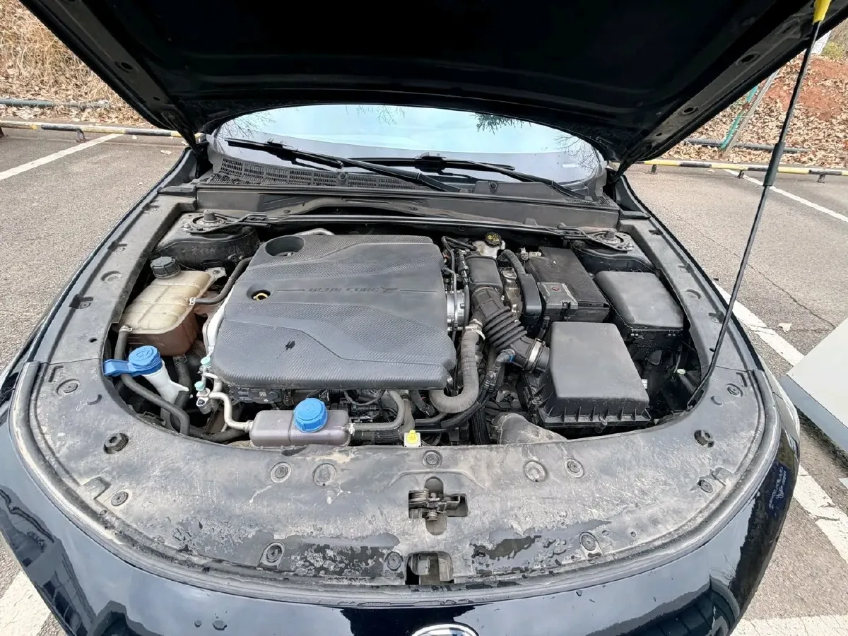 2022 ChangAn UNI-V 1.5T 188HP L4 7DCT,autocango,china used car exporter,china ev exporter,chinese used car exporter,chinese used ev exporter