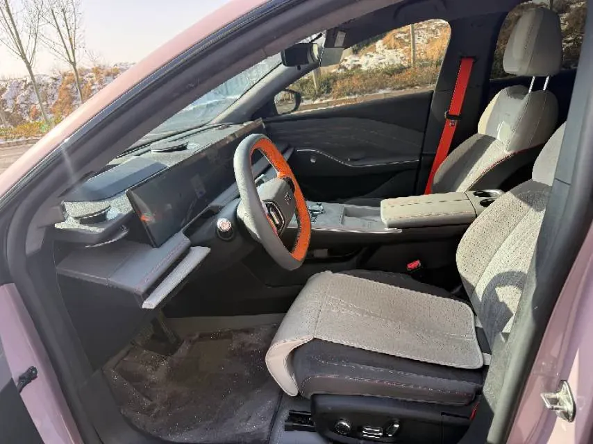 2024 Geely Galaxy E8 BEV 75.6KWH,autocango,china used car exporter,china ev exporter,chinese used car exporter,chinese used ev exporter