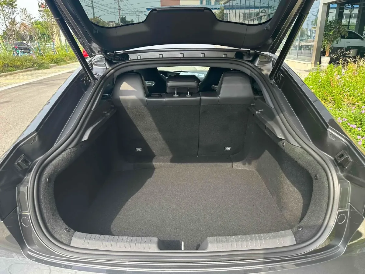 2023 ChangAn UNI-V 1.5T 188HP L4 7DCT,autocango,china used car exporter,china ev exporter,chinese used car exporter,chinese used ev exporter