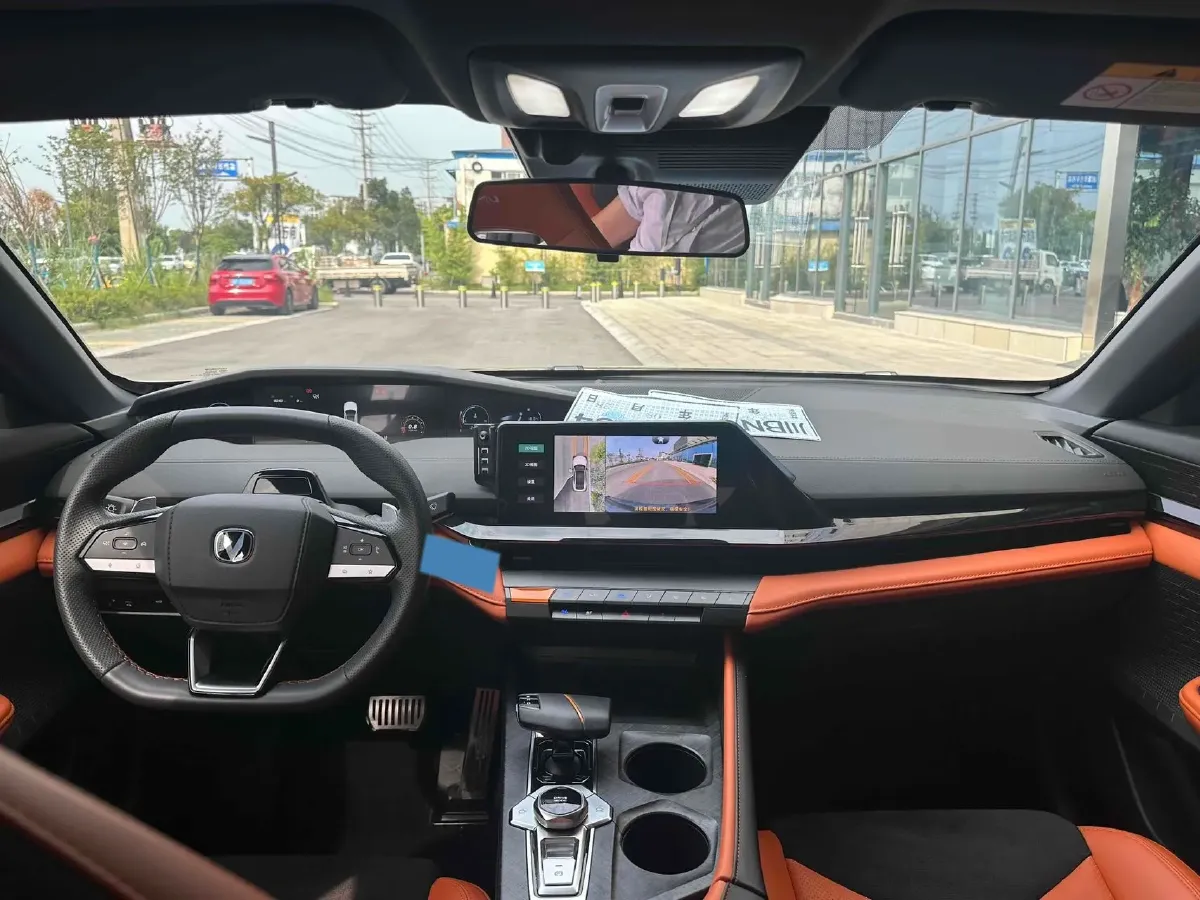 2023 ChangAn UNI-V 1.5T 188HP L4 7DCT,autocango,china used car exporter,china ev exporter,chinese used car exporter,chinese used ev exporter