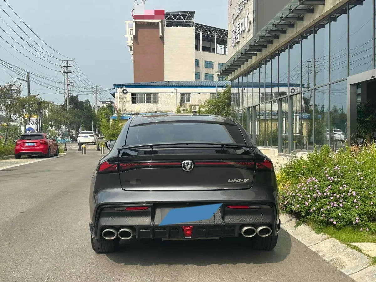 2023 ChangAn UNI-V 1.5T 188HP L4 7DCT,autocango,china used car exporter,china ev exporter,chinese used car exporter,chinese used ev exporter