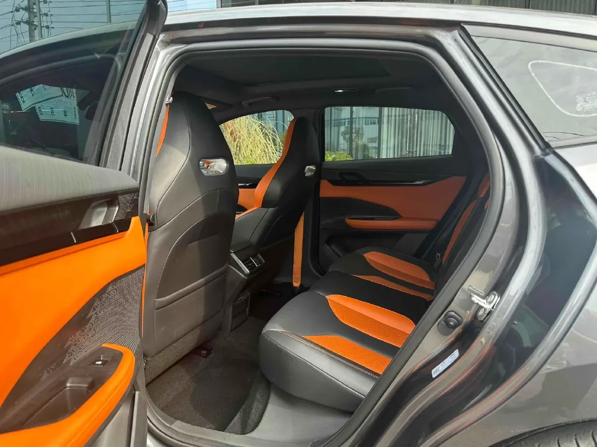 2023 ChangAn UNI-V 1.5T 188HP L4 7DCT,autocango,china used car exporter,china ev exporter,chinese used car exporter,chinese used ev exporter