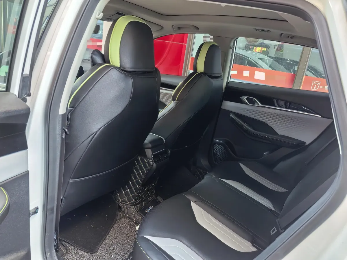 2022 Geely Coolray 1.5T 181HP L4 7DCT,autocango,china used car exporter,china ev exporter,chinese used car exporter,chinese used ev exporter