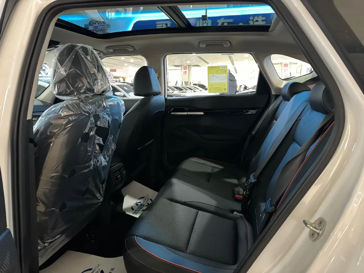 2023 Kia Seltos 1.5L 115HP L4 CVT,autocango,china used car exporter,china ev exporter,chinese used car exporter,chinese used ev exporter