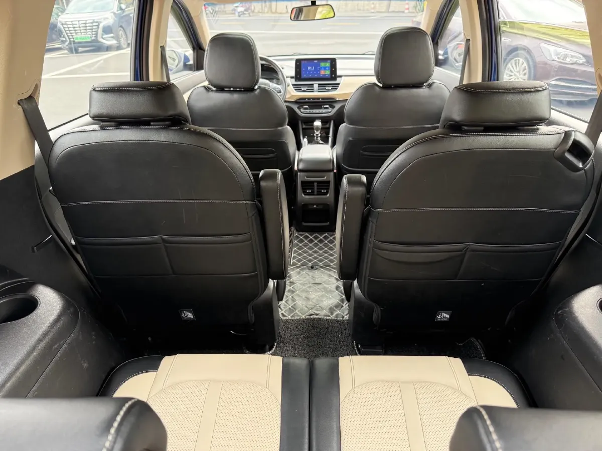 2018 BaoJun 360 1.5L 112HP L4 6MT,autocango,china used car exporter,china ev exporter,chinese used car exporter,chinese used ev exporter