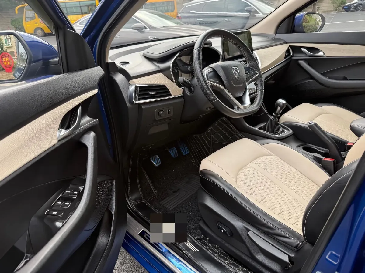 2018 BaoJun 360 1.5L 112HP L4 6MT,autocango,china used car exporter,china ev exporter,chinese used car exporter,chinese used ev exporter