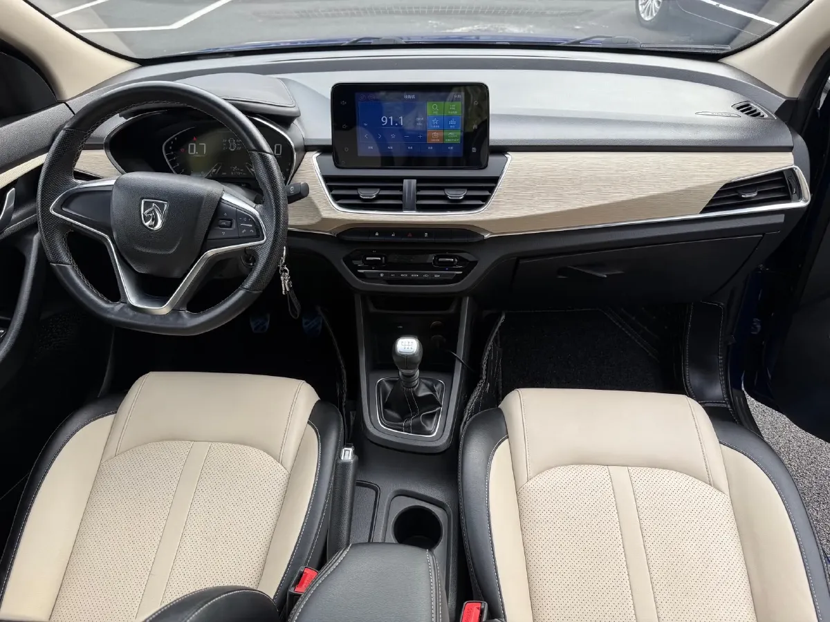 2018 BaoJun 360 1.5L 112HP L4 6MT,autocango,china used car exporter,china ev exporter,chinese used car exporter,chinese used ev exporter