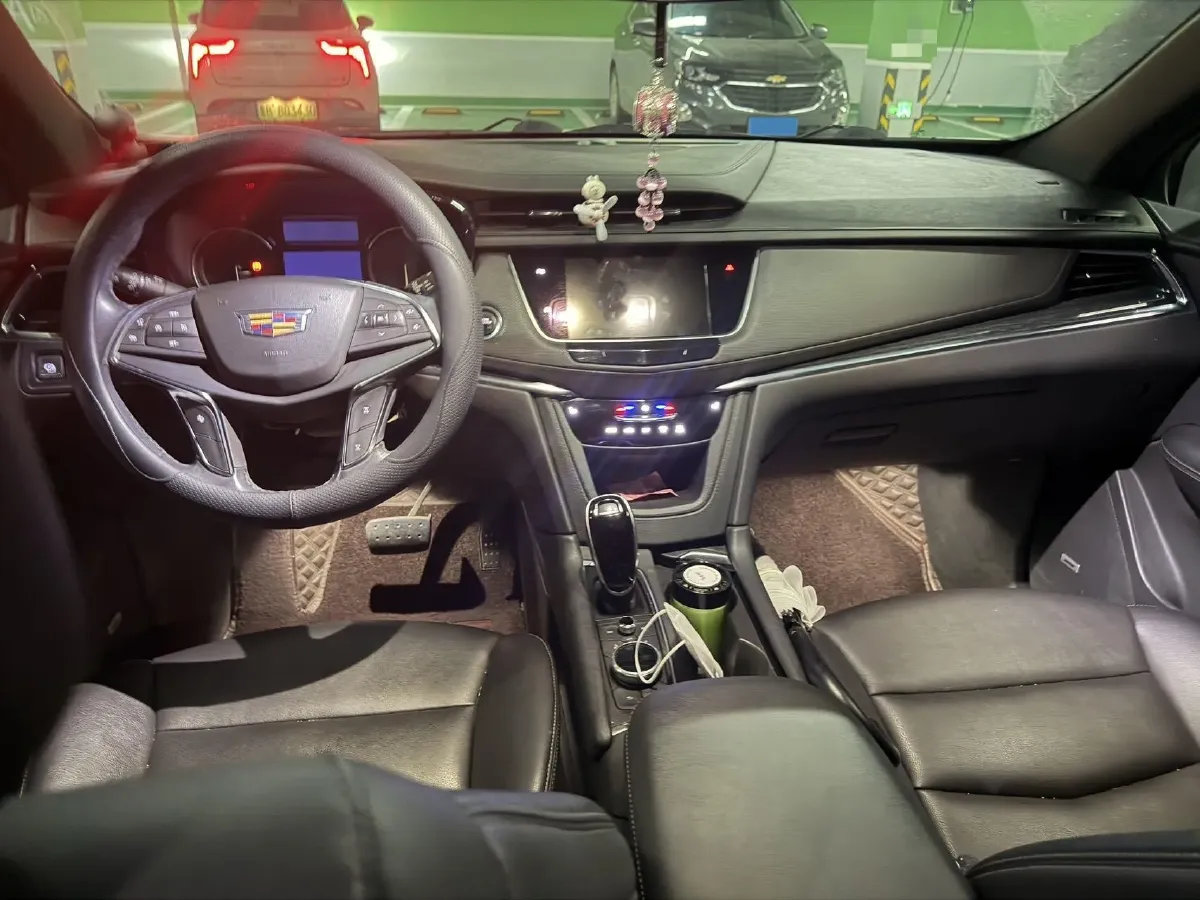 2021 Cadillac XT5 2.0T 237HP L4 9AT,autocango,china used car exporter,china ev exporter,chinese used car exporter,chinese used ev exporter