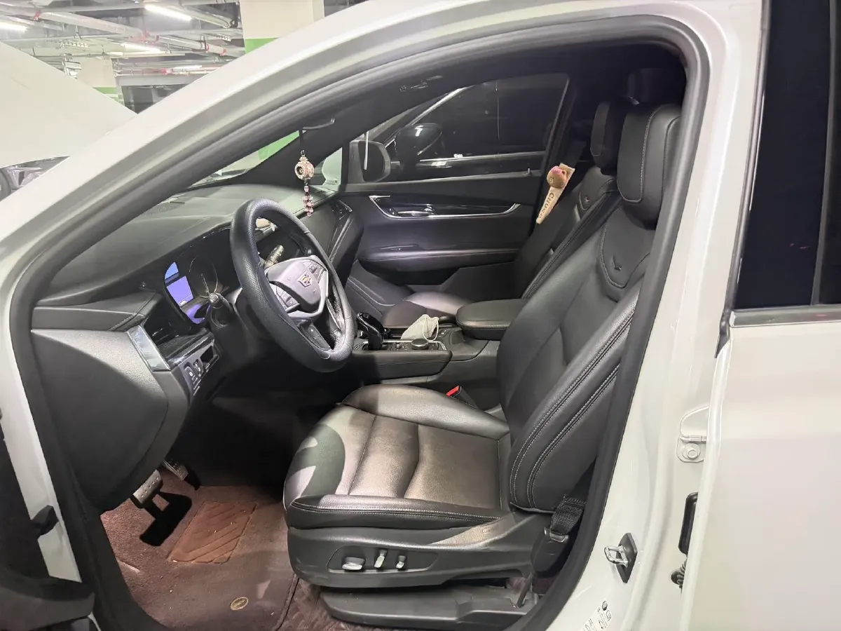 2021 Cadillac XT5 2.0T 237HP L4 9AT,autocango,china used car exporter,china ev exporter,chinese used car exporter,chinese used ev exporter