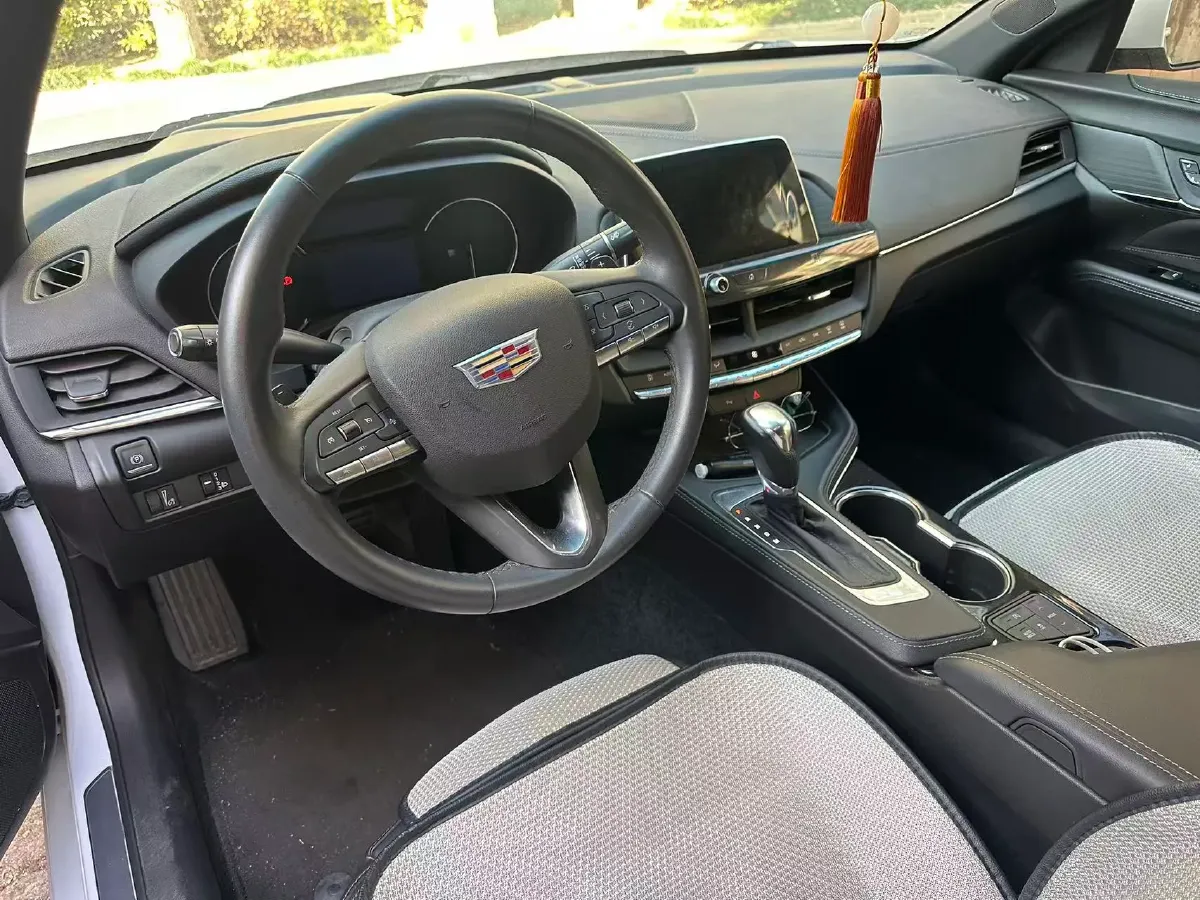 2021 Cadillac CT4 2.0T 237HP L4 8AT,autocango,china used car exporter,china ev exporter,chinese used car exporter,chinese used ev exporter