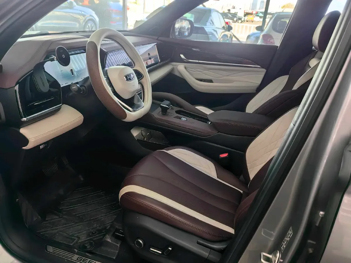 2024 Geely Monjaro 2.0T 238HP L4 8AT,autocango,china used car exporter,china ev exporter,chinese used car exporter,chinese used ev exporter