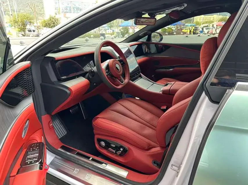 2025 YangWang U7 2.0T 245HP H4 E-CVT PHEV,autocango,china used car exporter,china ev exporter,chinese used car exporter,chinese used ev exporter