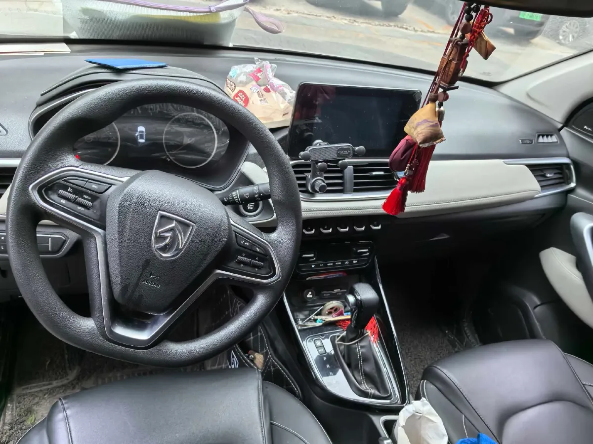2019 BaoJun 530 1.5T 151HP L4 CVT,autocango,china used car exporter,china ev exporter,chinese used car exporter,chinese used ev exporter