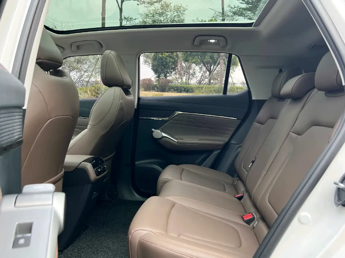 2024 GAC Trumpchi GS4 1.5T 177HP L4 7DCT,autocango,china used car exporter,china ev exporter,chinese used car exporter,chinese used ev exporter