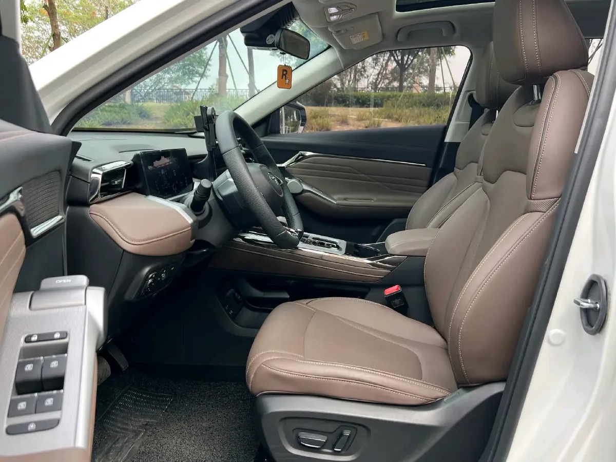 2024 GAC Trumpchi GS4 1.5T 177HP L4 7DCT,autocango,china used car exporter,china ev exporter,chinese used car exporter,chinese used ev exporter