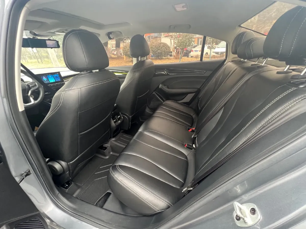 2021 Roewe i5 1.5L 120HP L4 CVT,autocango,china used car exporter,china ev exporter,chinese used car exporter,chinese used ev exporter