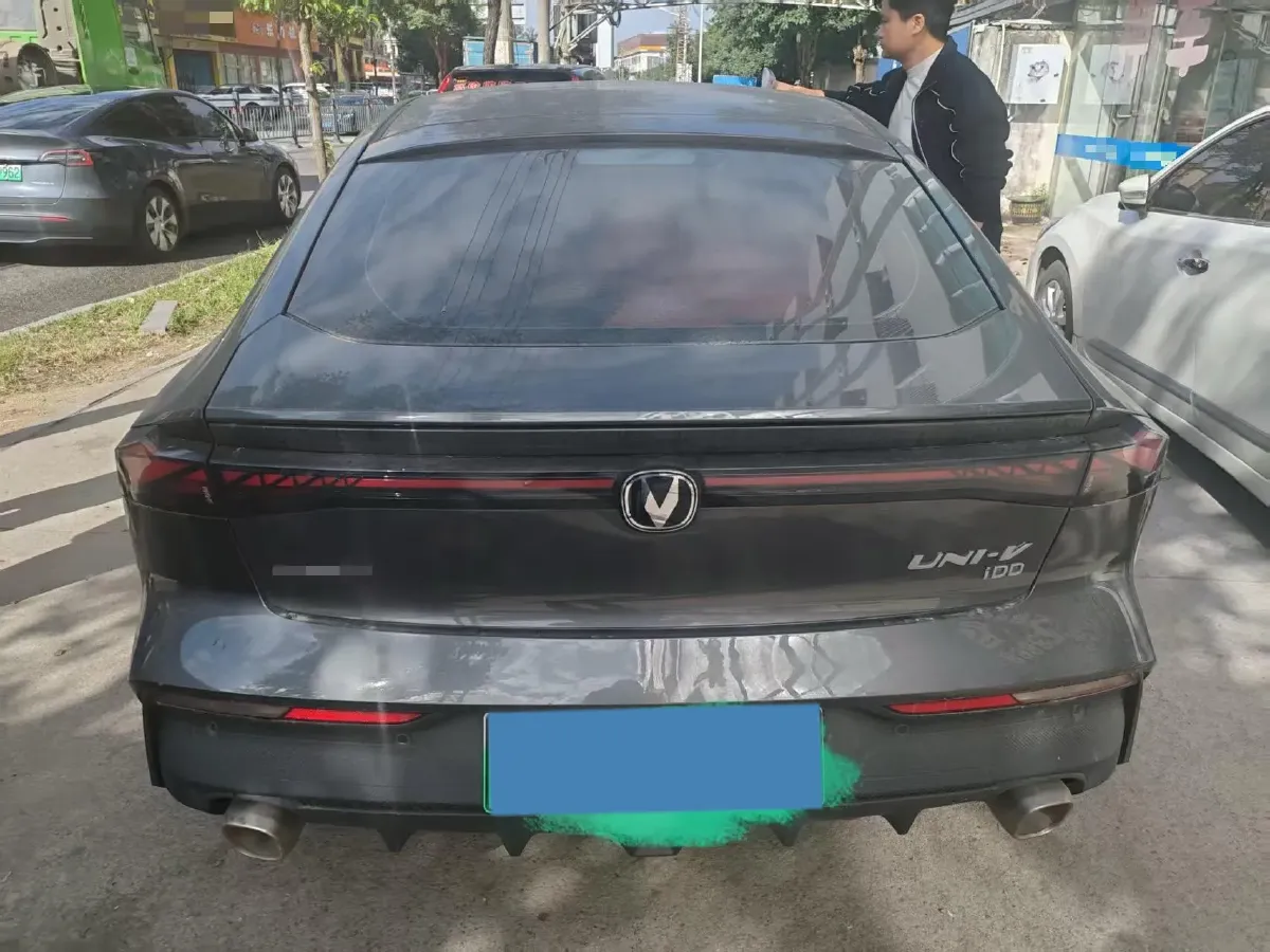 2023 ChangAn UNI-V iDD 1.5T 170HP L4 6TCT PHEV 18.4KWH,autocango,china used car exporter,china ev exporter,chinese used car exporter,chinese used ev exporter