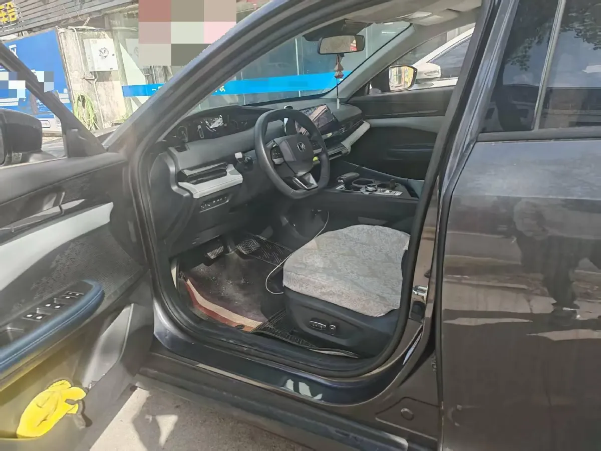 2023 ChangAn UNI-V iDD 1.5T 170HP L4 6TCT PHEV 18.4KWH,autocango,china used car exporter,china ev exporter,chinese used car exporter,chinese used ev exporter