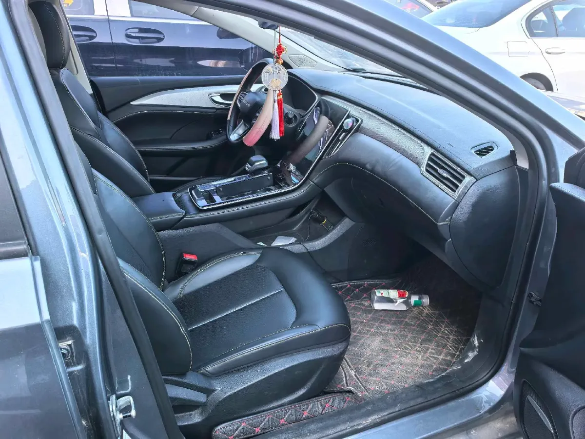 2020 Roewe i6 MAX 1.5T 173HP L4 7DCT,autocango,china used car exporter,china ev exporter,chinese used car exporter,chinese used ev exporter