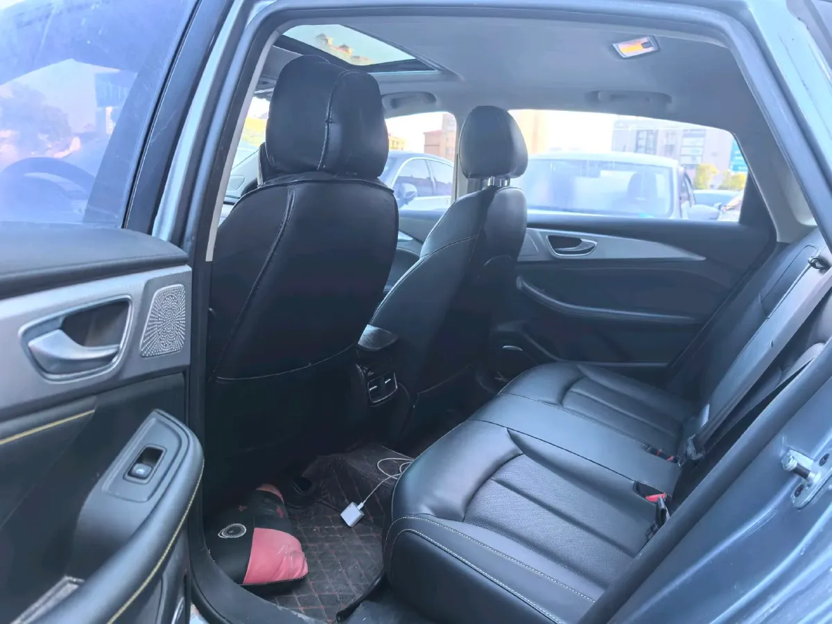 2020 Roewe i6 MAX 1.5T 173HP L4 7DCT,autocango,china used car exporter,china ev exporter,chinese used car exporter,chinese used ev exporter