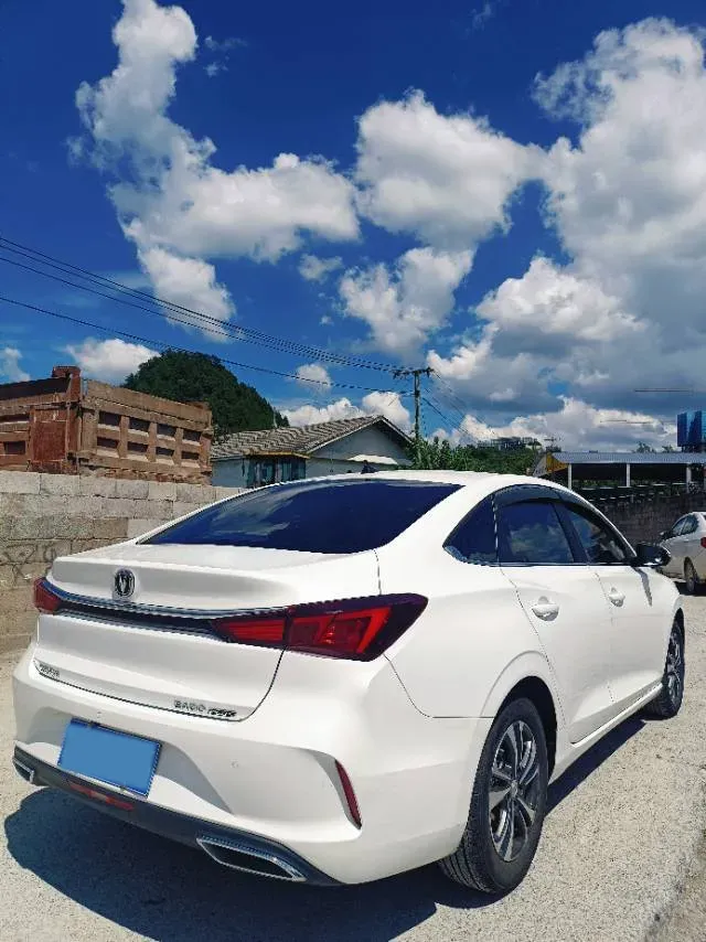 2021 ChangAn Eado 1.6L 128HP L4 5MT,autocango,china used car exporter,china ev exporter,chinese used car exporter,chinese used ev exporter