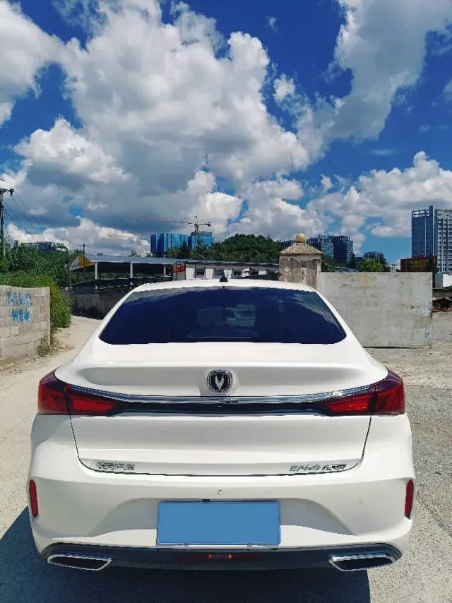 2021 ChangAn Eado 1.6L 128HP L4 5MT,autocango,china used car exporter,china ev exporter,chinese used car exporter,chinese used ev exporter