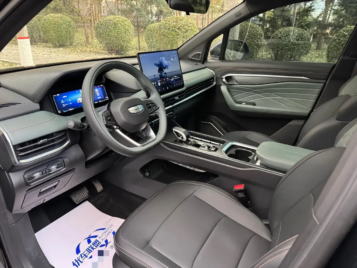 2024 Geely Okavango L 2.0T 218HP L4 7DCT,autocango,china used car exporter,china ev exporter,chinese used car exporter,chinese used ev exporter