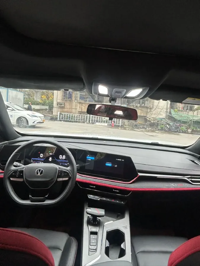 2024 ChangAn X5 PLUS 1.5T 188HP L4 7DCT,autocango,china used car exporter,china ev exporter,chinese used car exporter,chinese used ev exporter