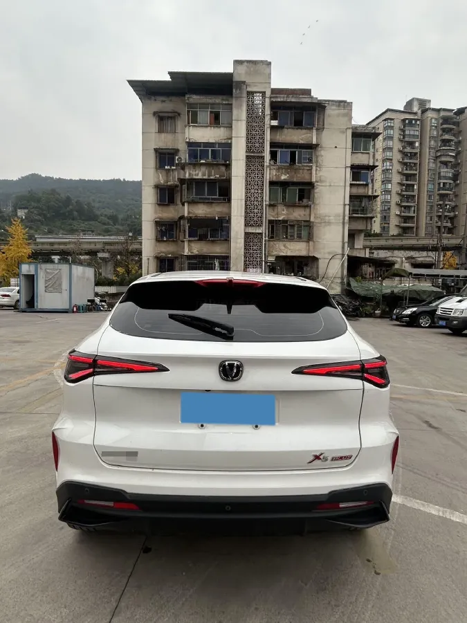 2024 ChangAn X5 PLUS 1.5T 188HP L4 7DCT,autocango,china used car exporter,china ev exporter,chinese used car exporter,chinese used ev exporter