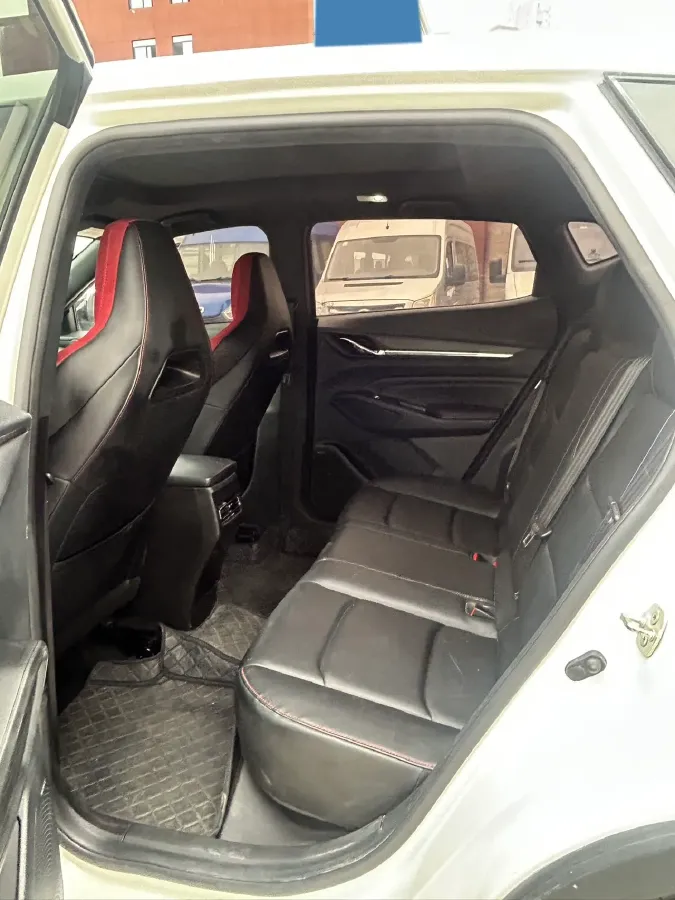 2024 ChangAn X5 PLUS 1.5T 188HP L4 7DCT,autocango,china used car exporter,china ev exporter,chinese used car exporter,chinese used ev exporter